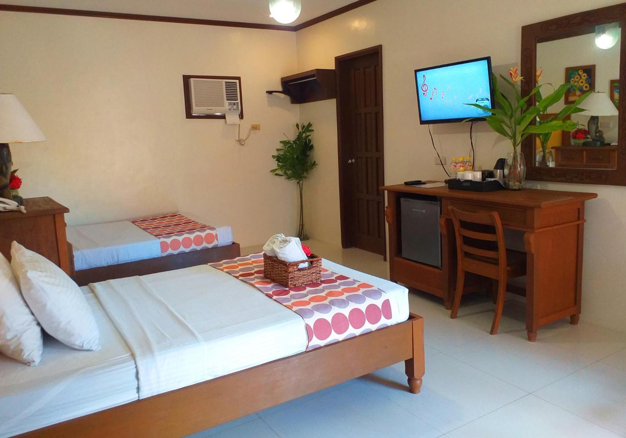 Puerto Del Sol Beach Resort And Hotel Club Bolinao Pangasinan Екстер'єр фото