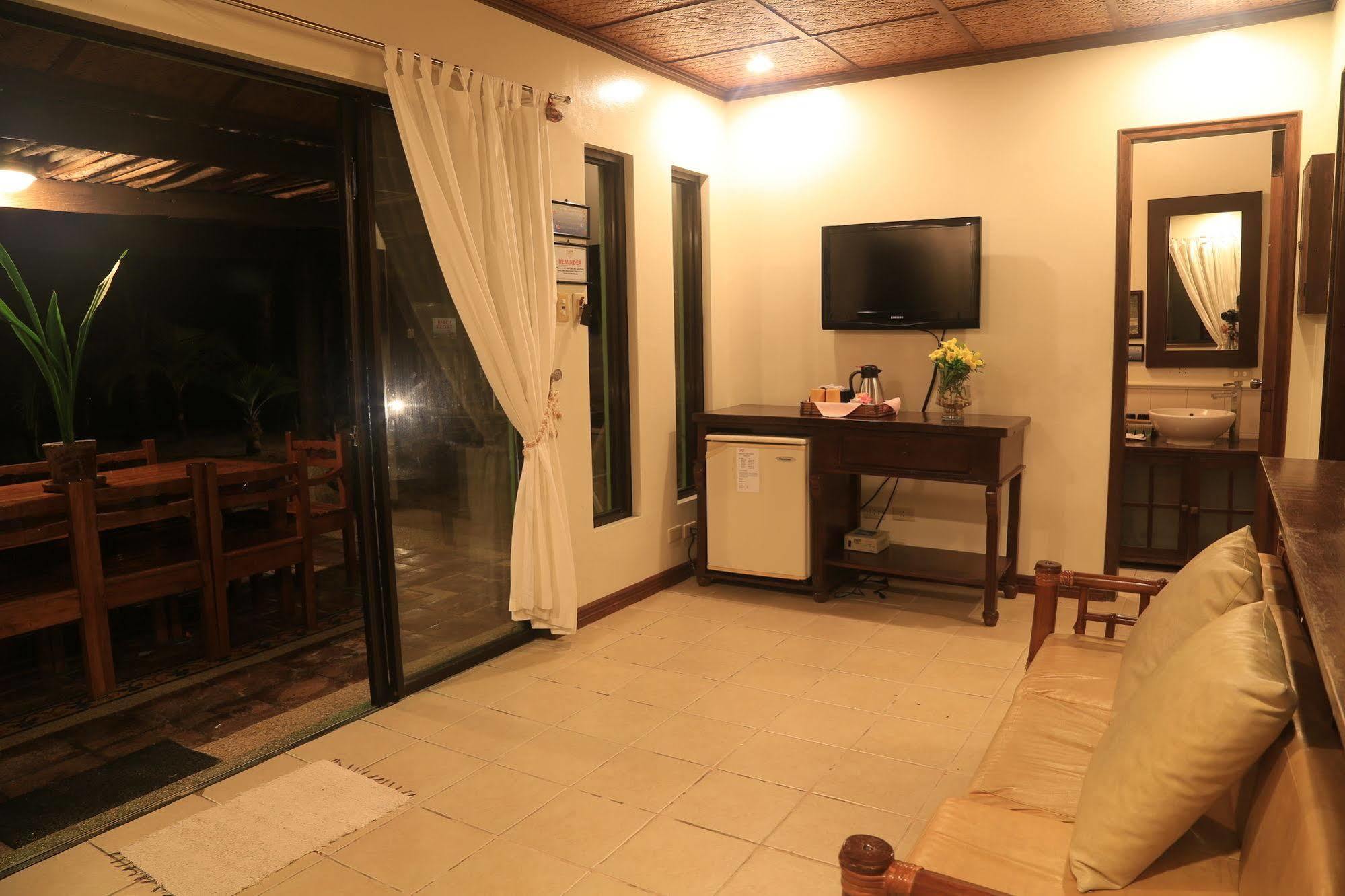 Puerto Del Sol Beach Resort And Hotel Club Bolinao Pangasinan Екстер'єр фото